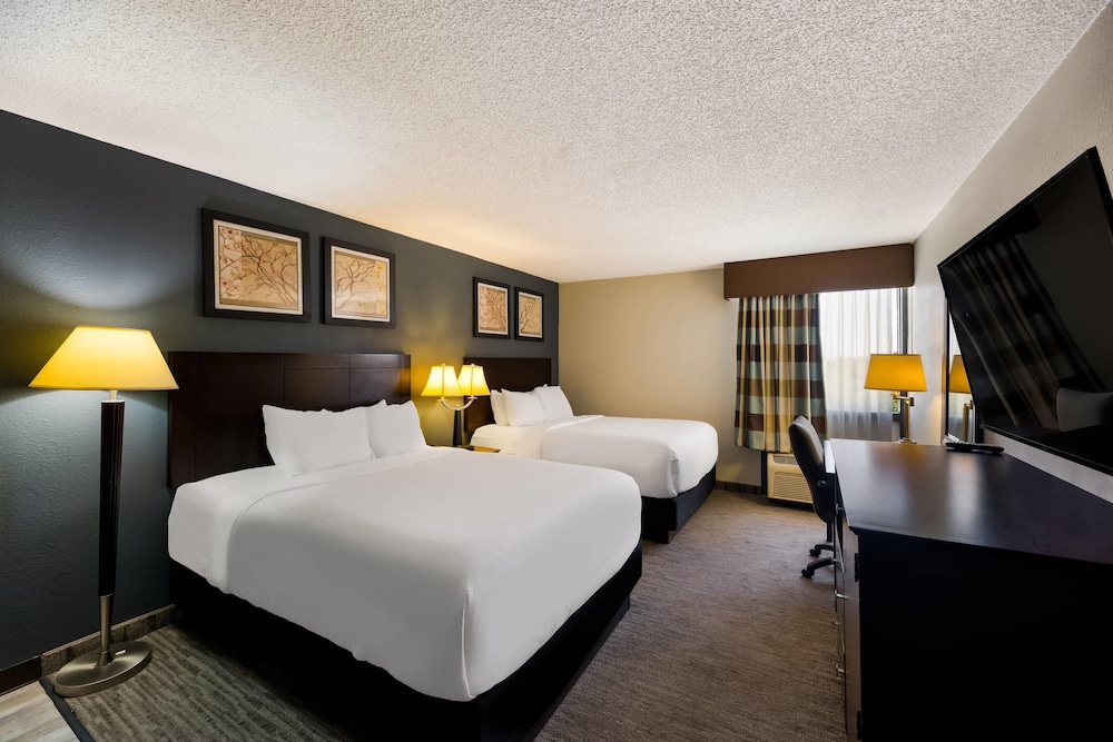 Room, 2 Queen Beds, Non Smoking (Efficiency) - Photo 2