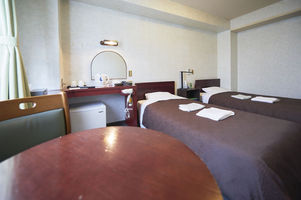 Standard Twin Room, Smoking photo 3
