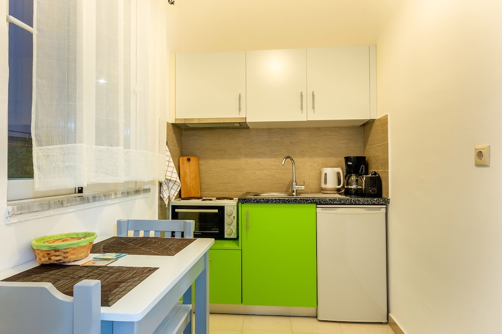 APARTMENT, 1 BEDROOM, VERANDA, VIEW OF THE GARDEN AND THE VILLAGE-MOUNTAIN photo 2