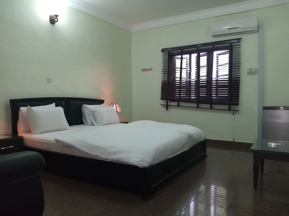 Premium Room, 1 Queen Bed, Non Smoking photo 2