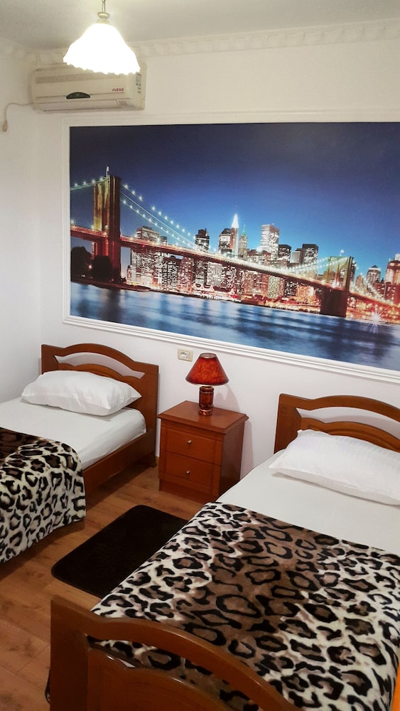 Economy Twin Room, 2 Twin Beds, Mountainside