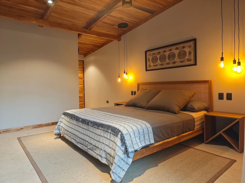 Room, Balcony, Mountain View photo 2
