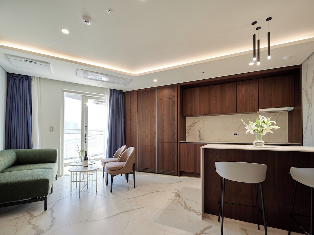 Signature Botanik Suite (Namsan View)