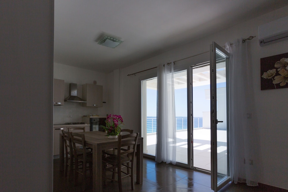 Third Floor Penthouse photo 2