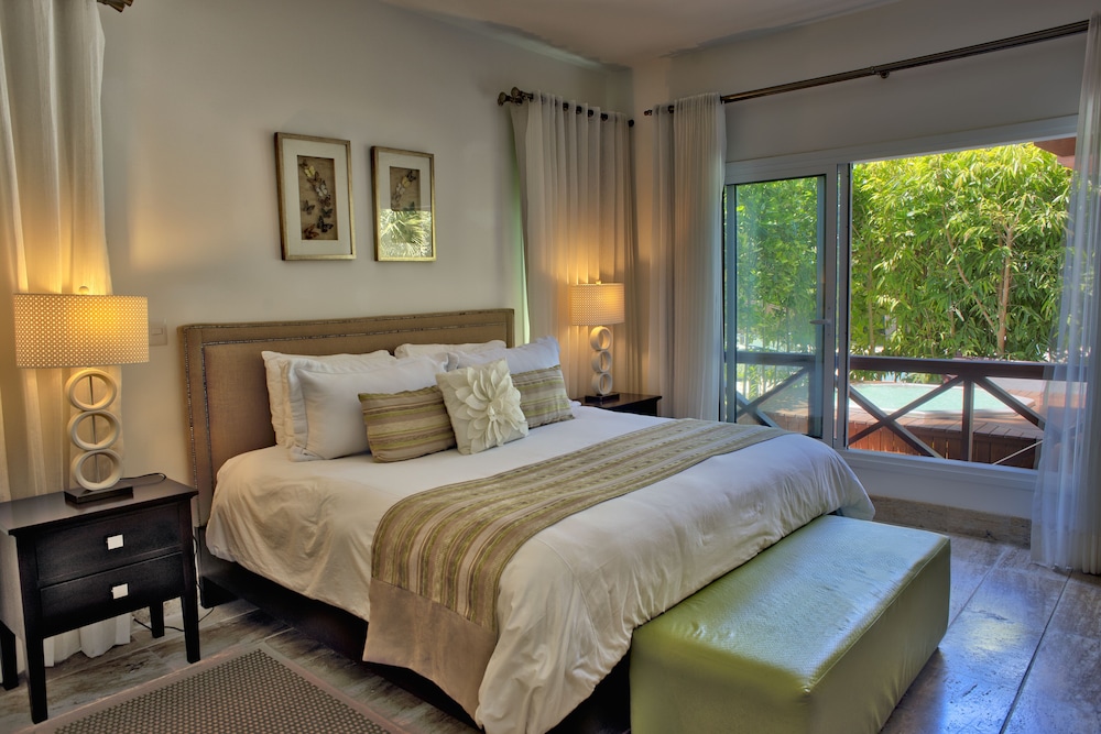 Deluxe Apartment, 1 King Bed, Balcony