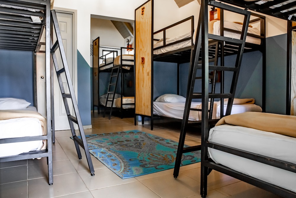 Bed in 8-Bed Dormitory Room photo 1