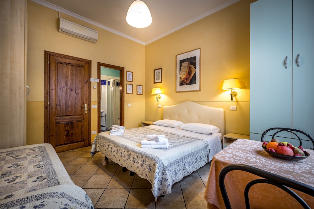 Triple Room photo 2