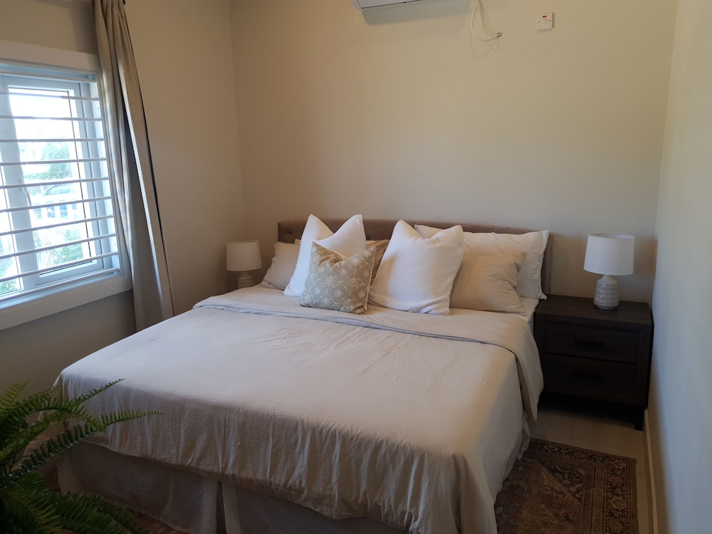 House, 1 Bedroom photo 1