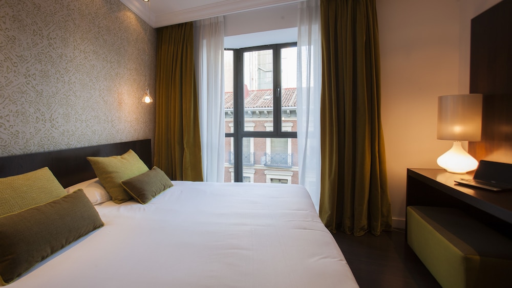 Deluxe Single Room