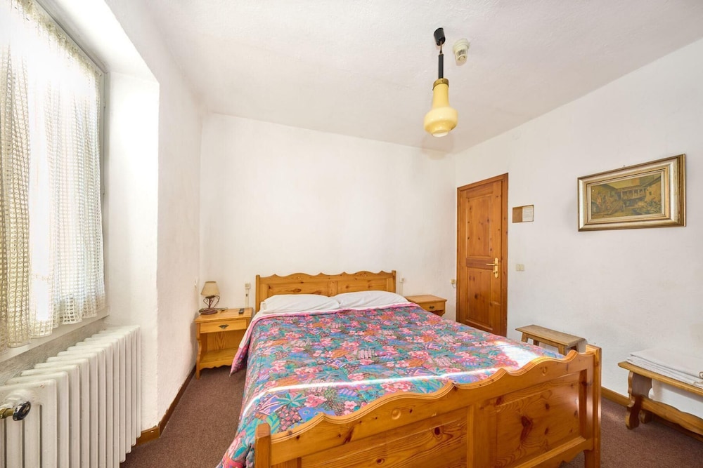 Basic Double or Twin Room, Mountain View photo 2