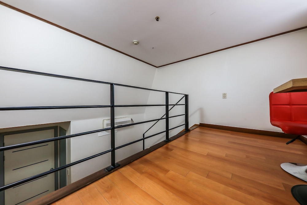 Duplex - Photo 5