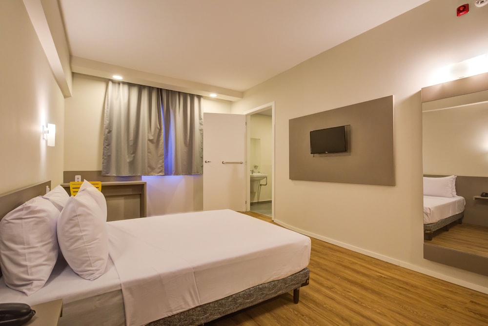 Standard Room, 1 Double Bed, Accessible - Photo 11