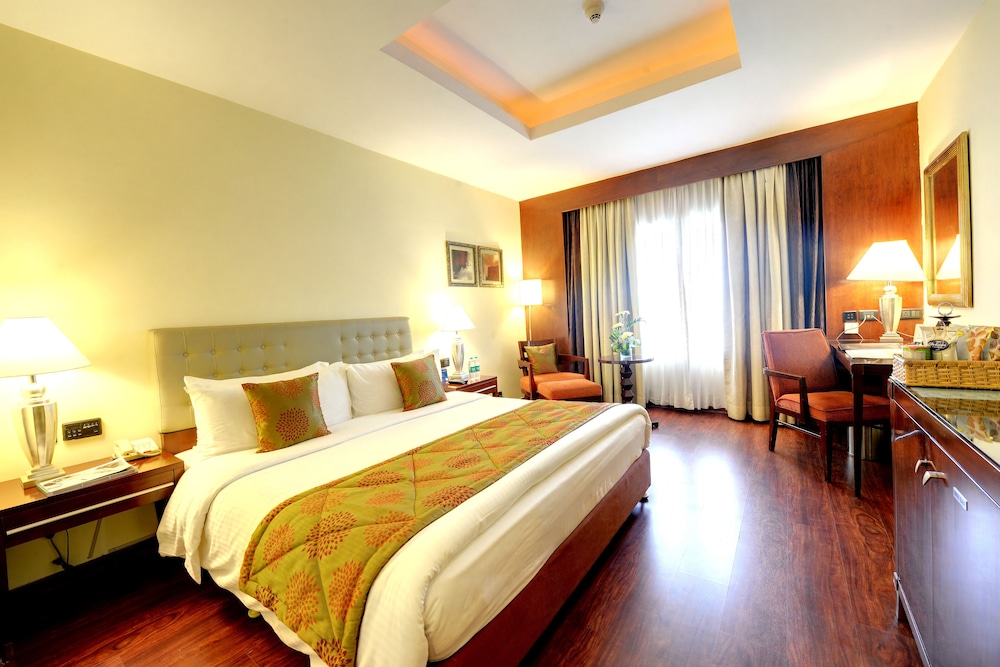 Executive Suite, City View (Executive Suite) - Photo 9
