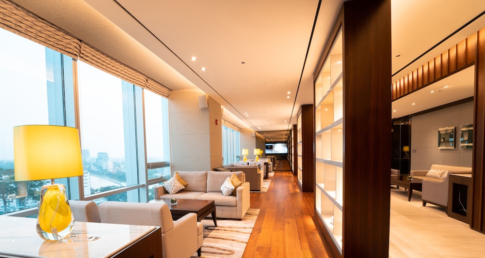 Club Floor Deluxe