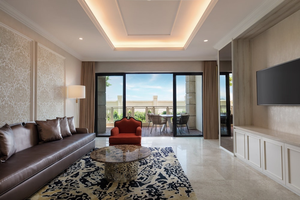Suite, 2 Bedrooms, Non Smoking, Garden View (Ground Floor)