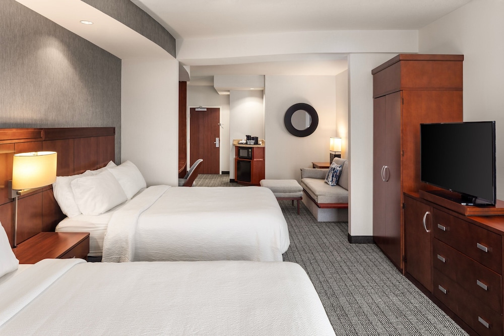 Room, Multiple Beds - Photo 3