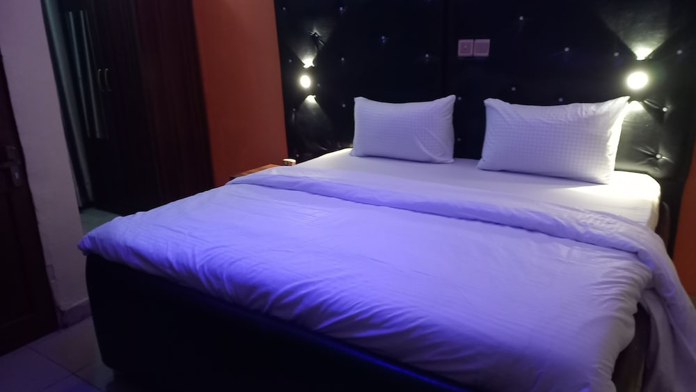 Premium Room, 1 Bedroom, Non Smoking, Refrigerator photo 2