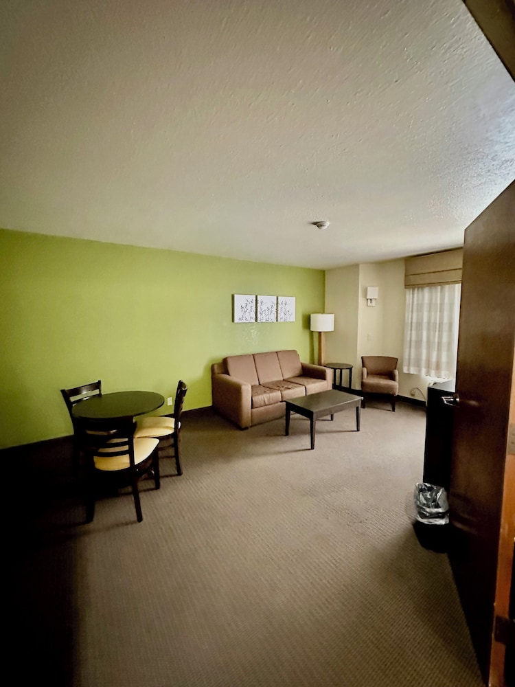 Suite, 2 Bedrooms (1 King Bed and 1 Sofa Bed) photo 3
