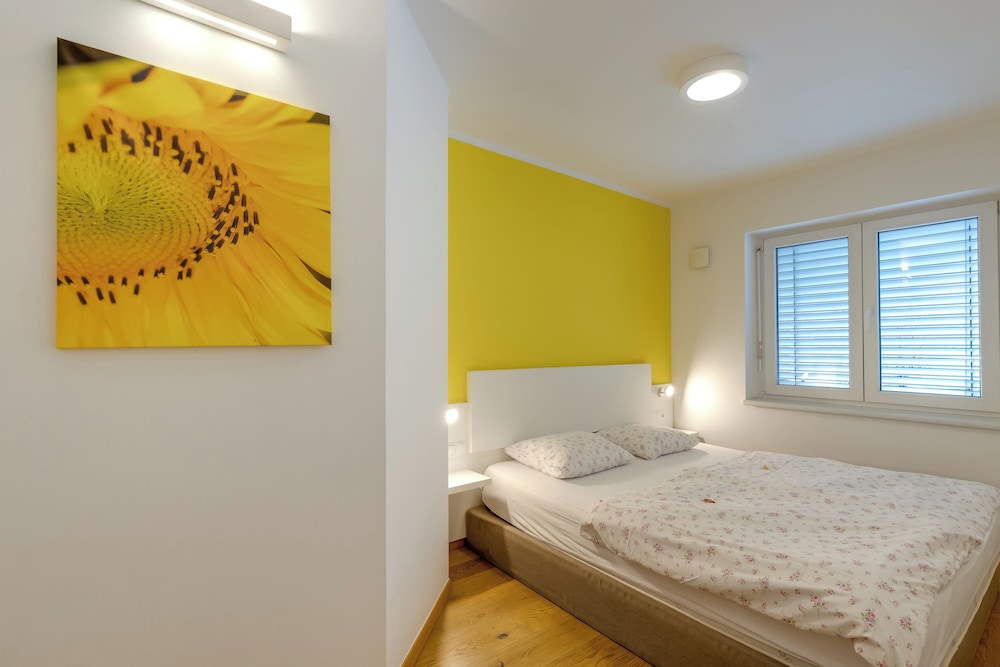 Family Apartment, 1 Bedroom, Mountainside (Wellness Suite Sunflower) photo 1