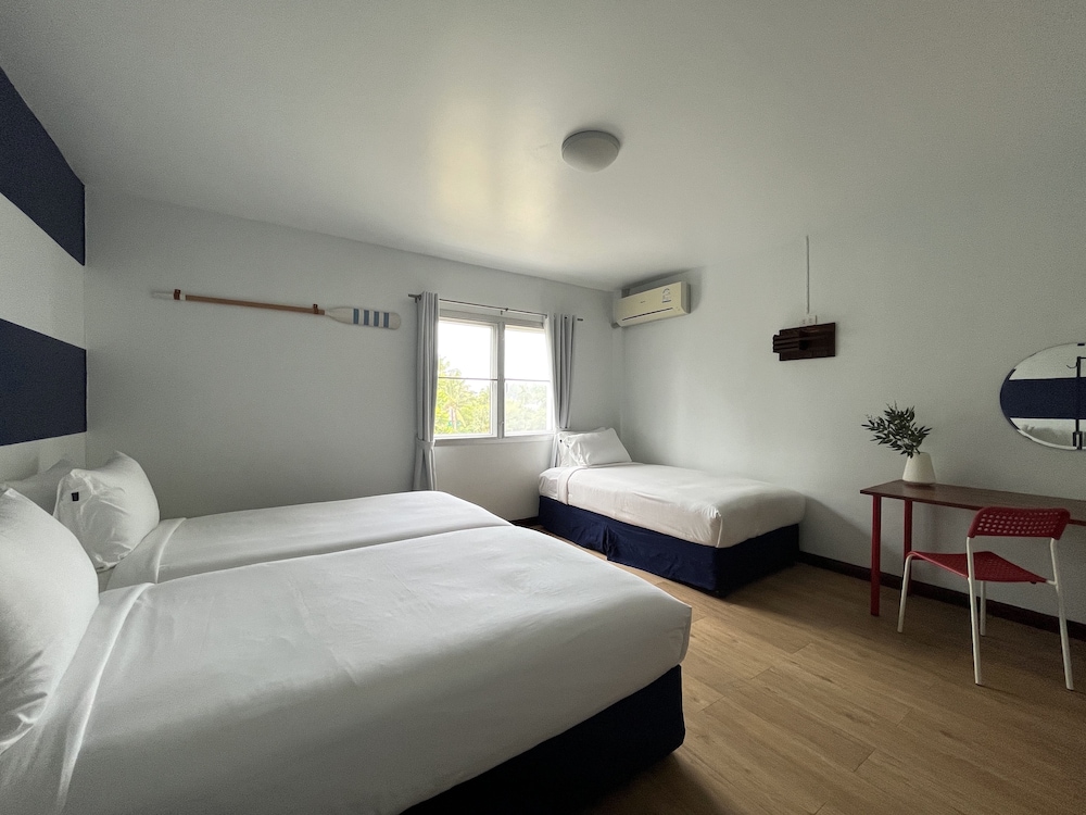 Triple Room 3 Single Beds photo 1