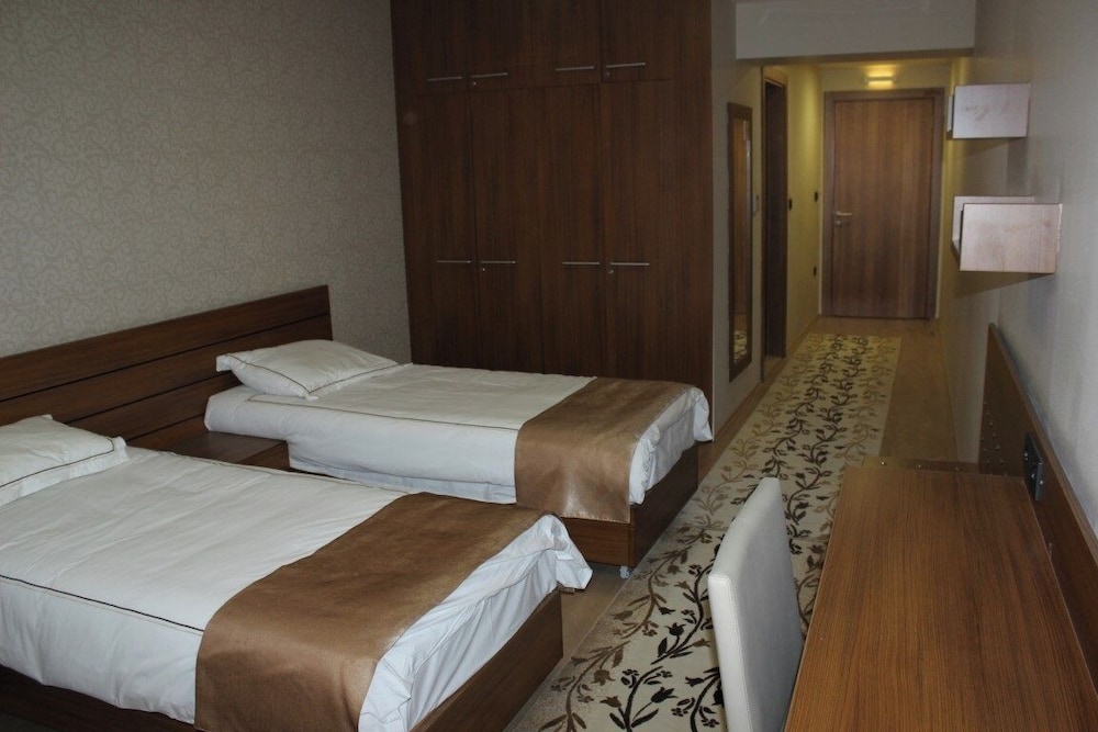 Standard Twin Room photo 2