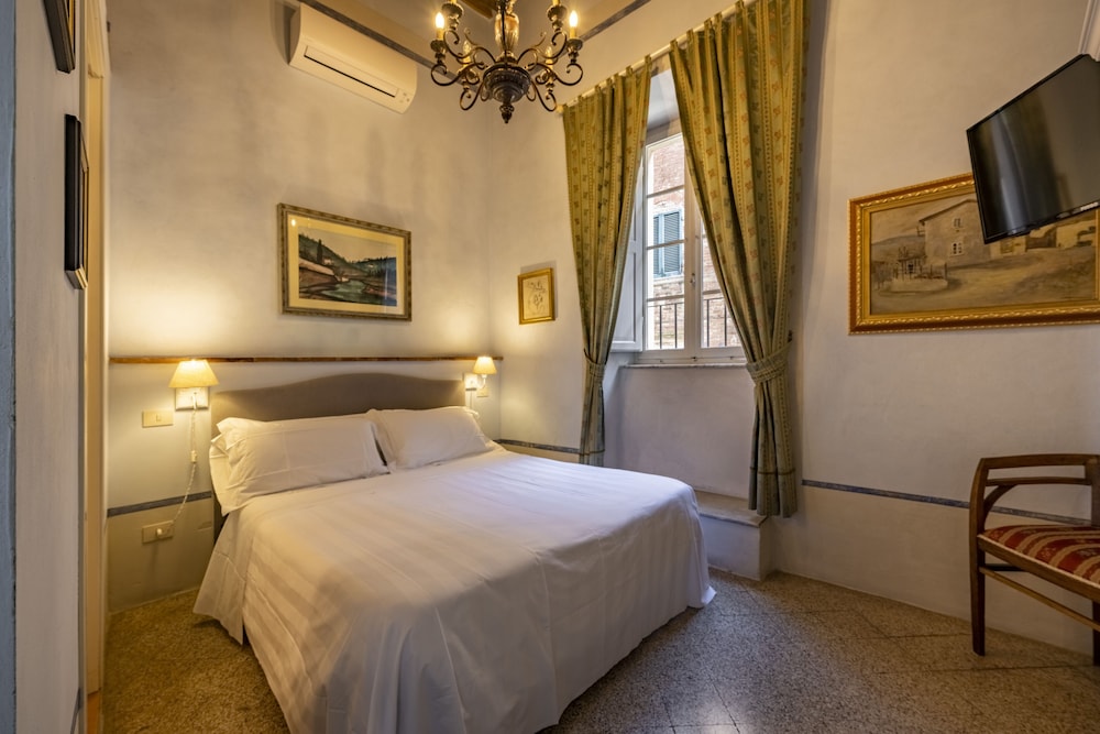 Superior Double or Twin Room photo 1