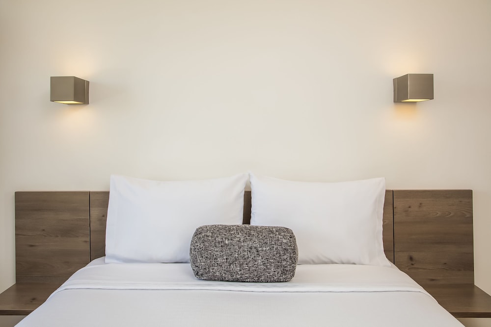 Superior Room, 1 Queen Bed, Non Smoking photo 3