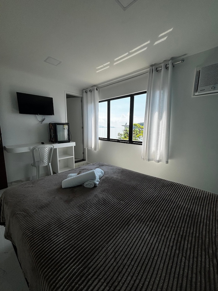 Deluxe Studio Suite, 1 Bedroom, Air conditioning, Beach View photo 1