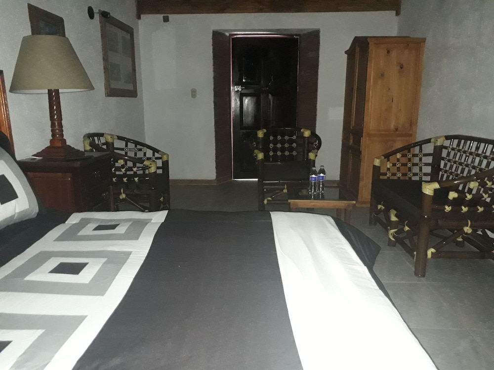 Standard Room photo 2