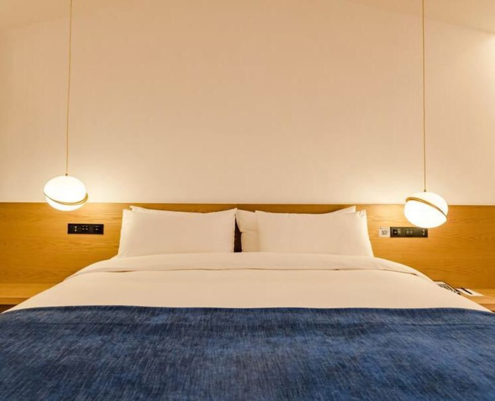 Exclusive Double Room (Mainland Chinese Citizen Only) photo 3