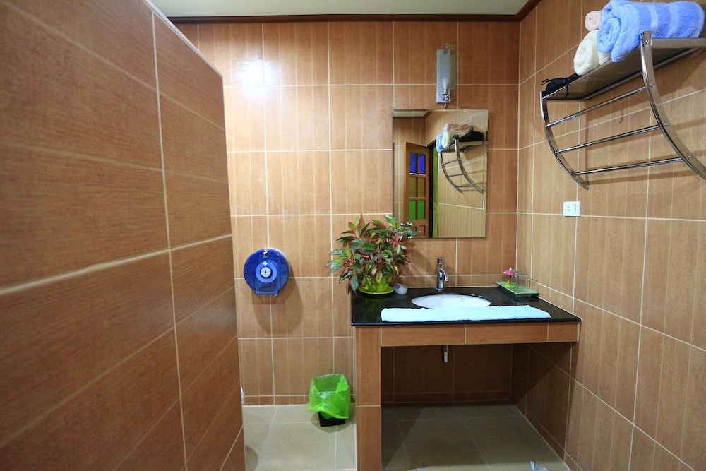 Double Room with Garden View - Photo 12