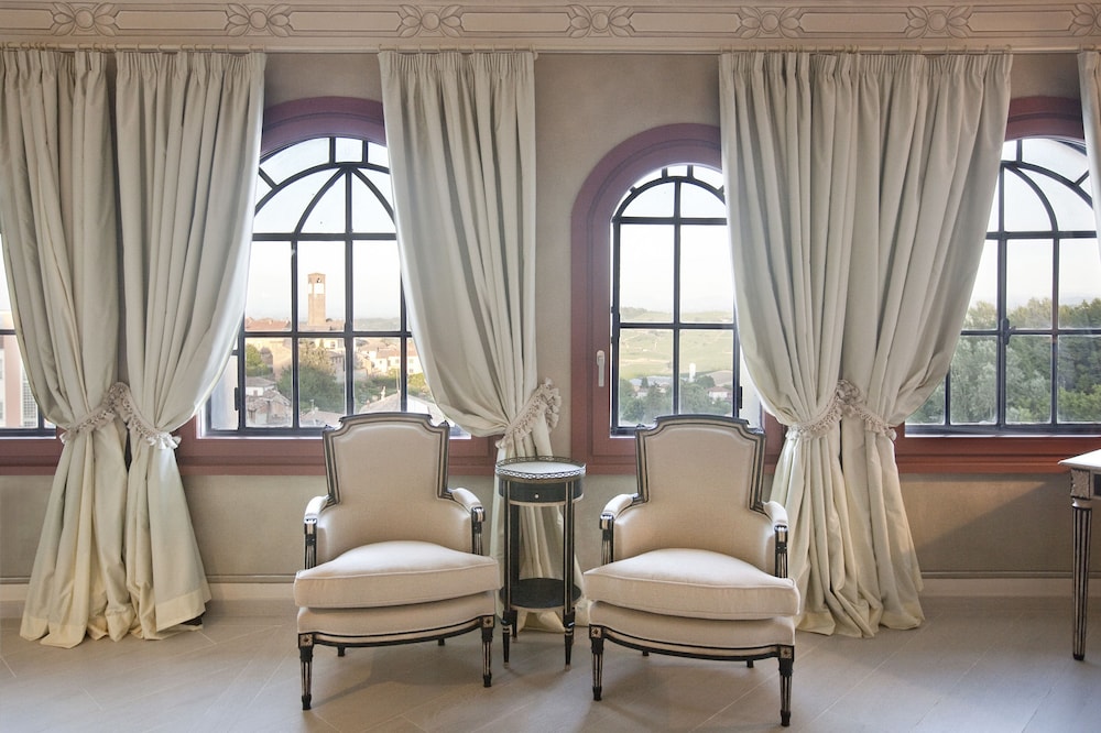 Central Body Suite photo 2