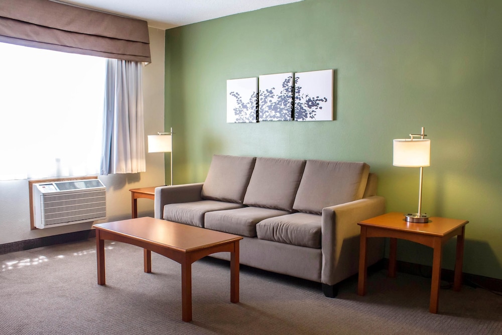 Suite, Multiple Beds, Non Smoking photo 1