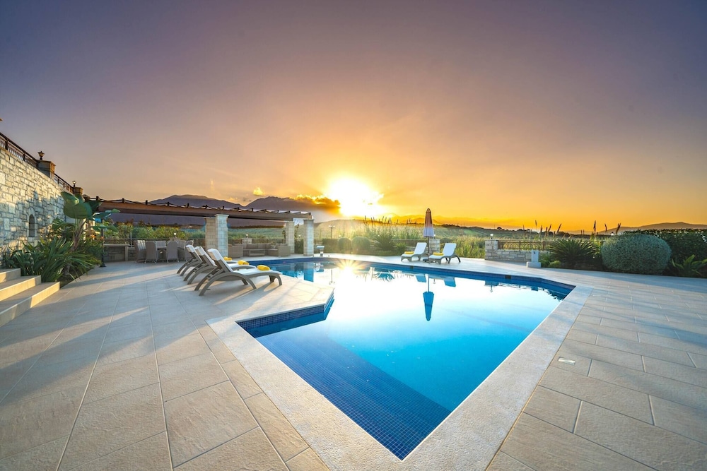 Villa, 4 Bedrooms, Private Pool, Garden View