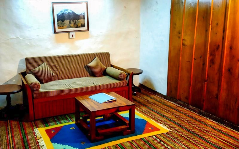 Retreat Suite with Mountain View photo 1