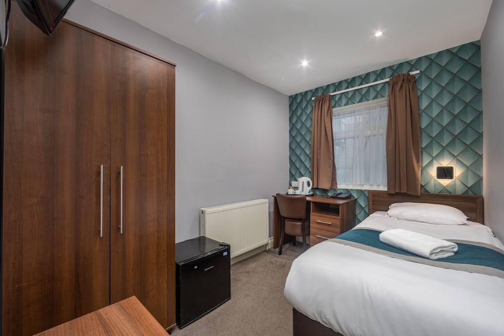 Single Room photo 2