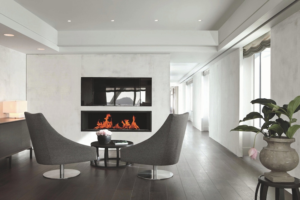 Club Suite, 1 Bedroom (Arts)