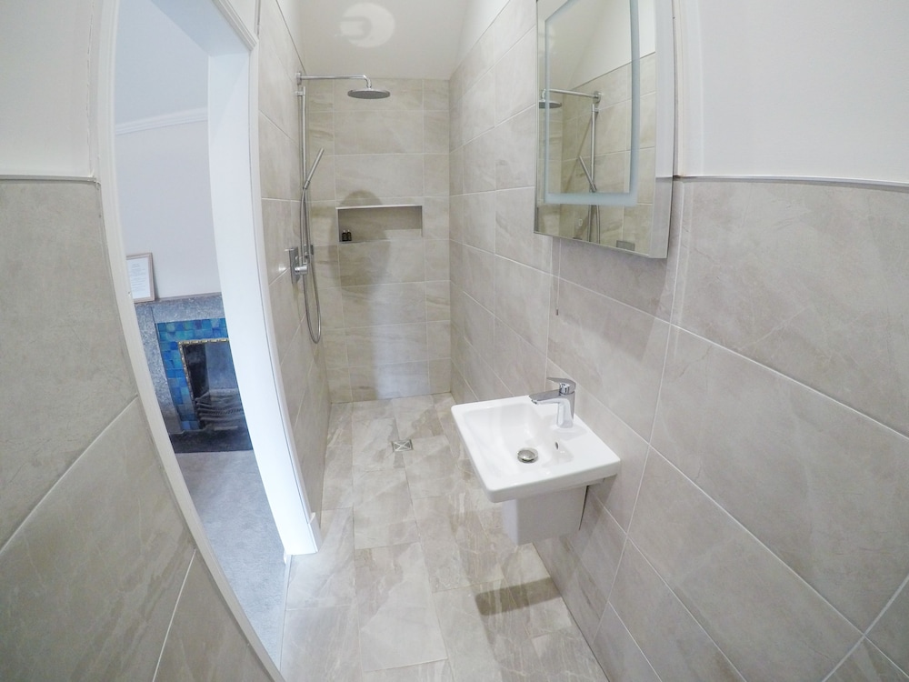 Double Room (Snowdrop) photo 2