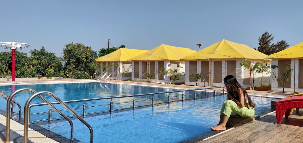 Luxury Room, Balcony, Pool View
