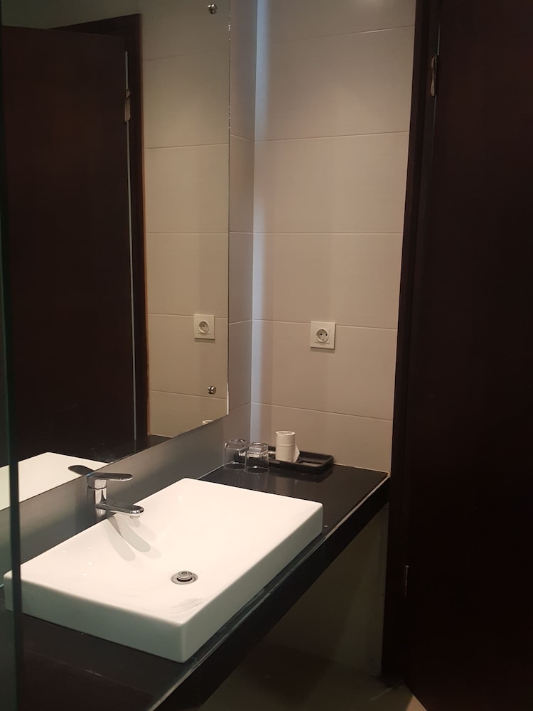 Room (VIP) - Photo 10
