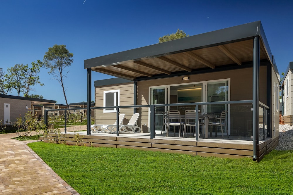 Family Mobile Home, 3 Bedrooms photo 2