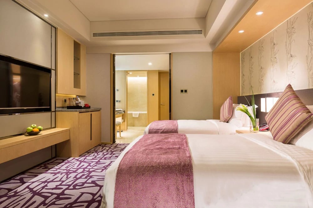 Pavilion View Room Twin