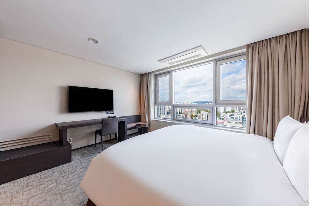 Family Double Room (Hollywood bed) - Photo 9