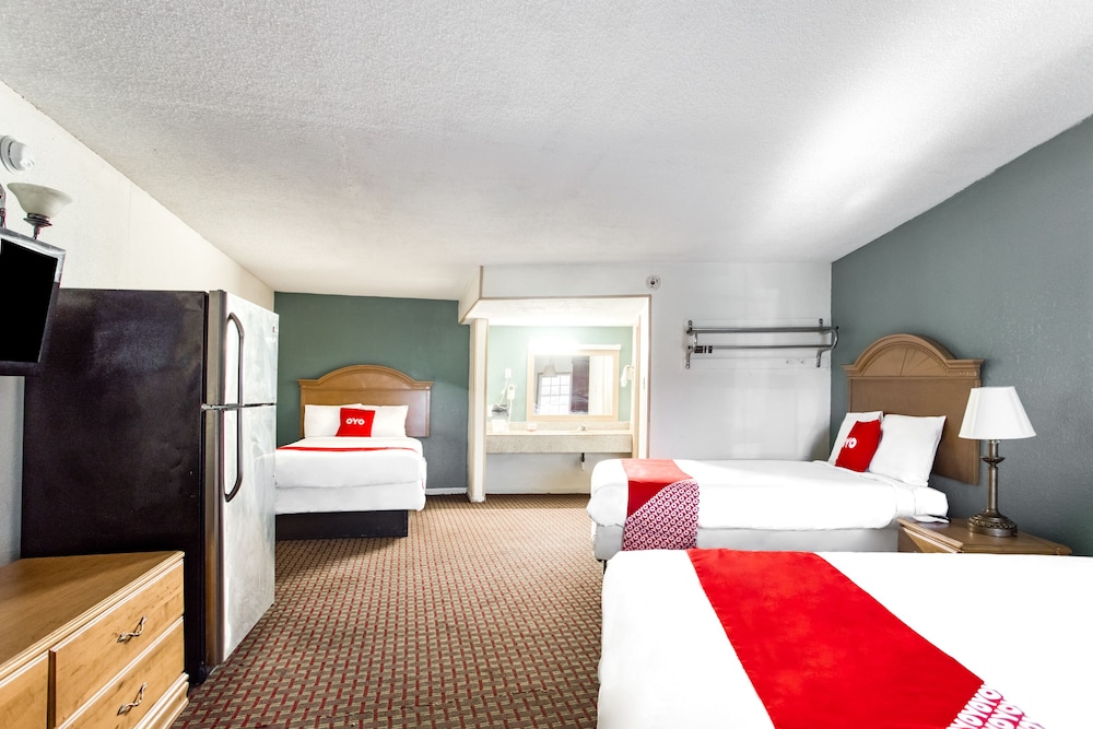 Room, 3 Twin Beds (3 Full Beds)