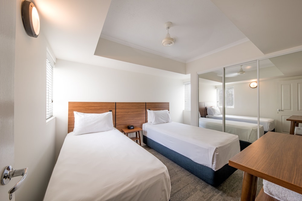 1 Bedroom Ocean View Apartment - Photo 7