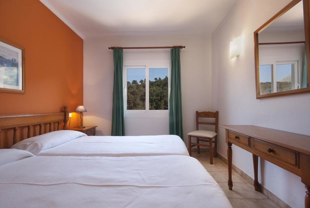 Apartamento Familiar, 2 Habitaciones, Vistas a la Piscina