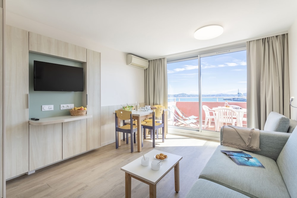 Standard Studio, Terrace, Sea View photo 3