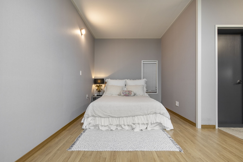 Basic Room, 1 Queen Bed, Ocean View (private whirlpool, 102) - Photo 20