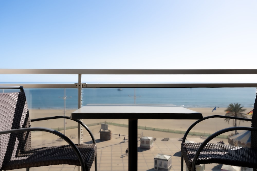 Superior Room, Sea View (Loggia) - Photo 11
