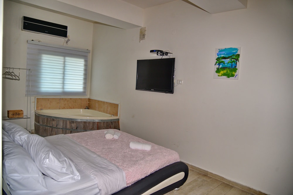 Economy Studio